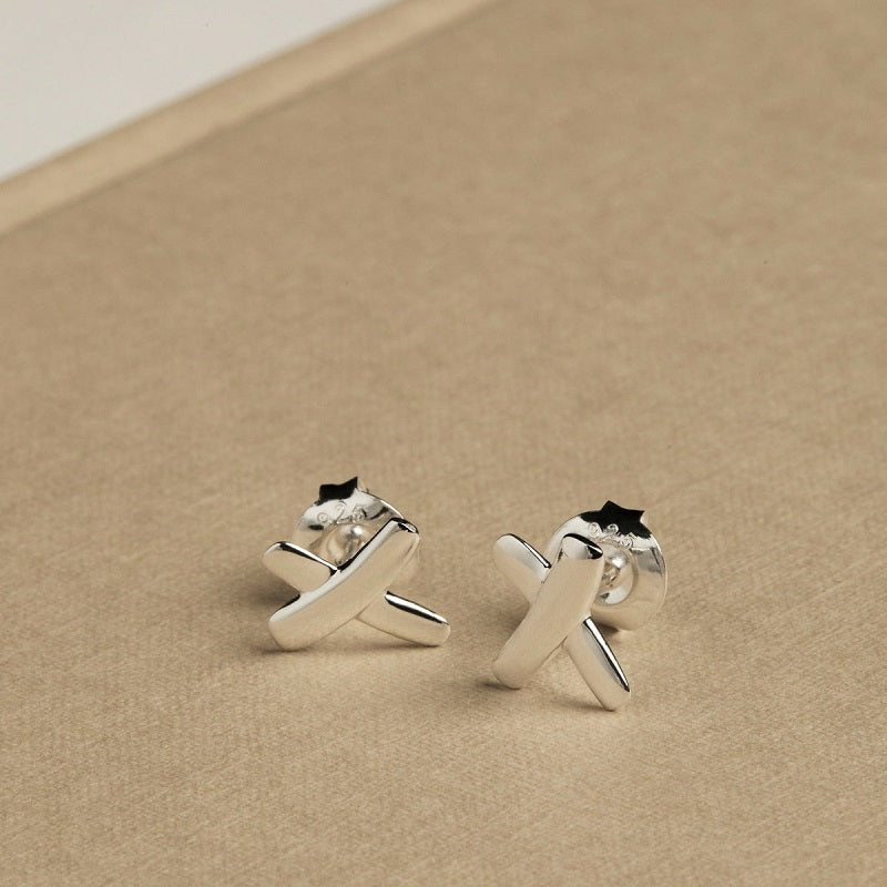 Kiss Stud Earring Silver