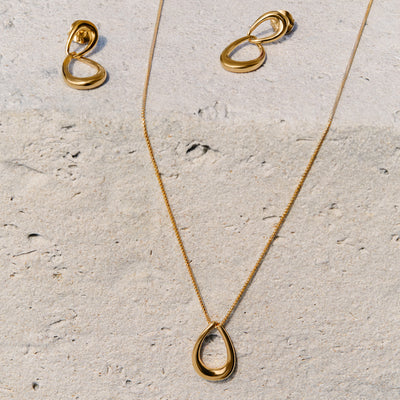 Vivante Grande Drop Gold Earrings