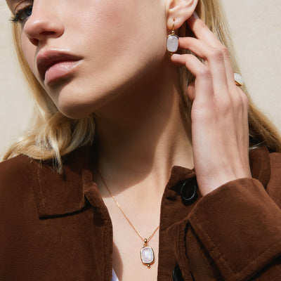 Fleur Rainbow Moonstone Gold Earing
