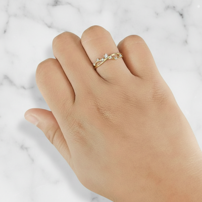 Elegant Twisted Gold Ring