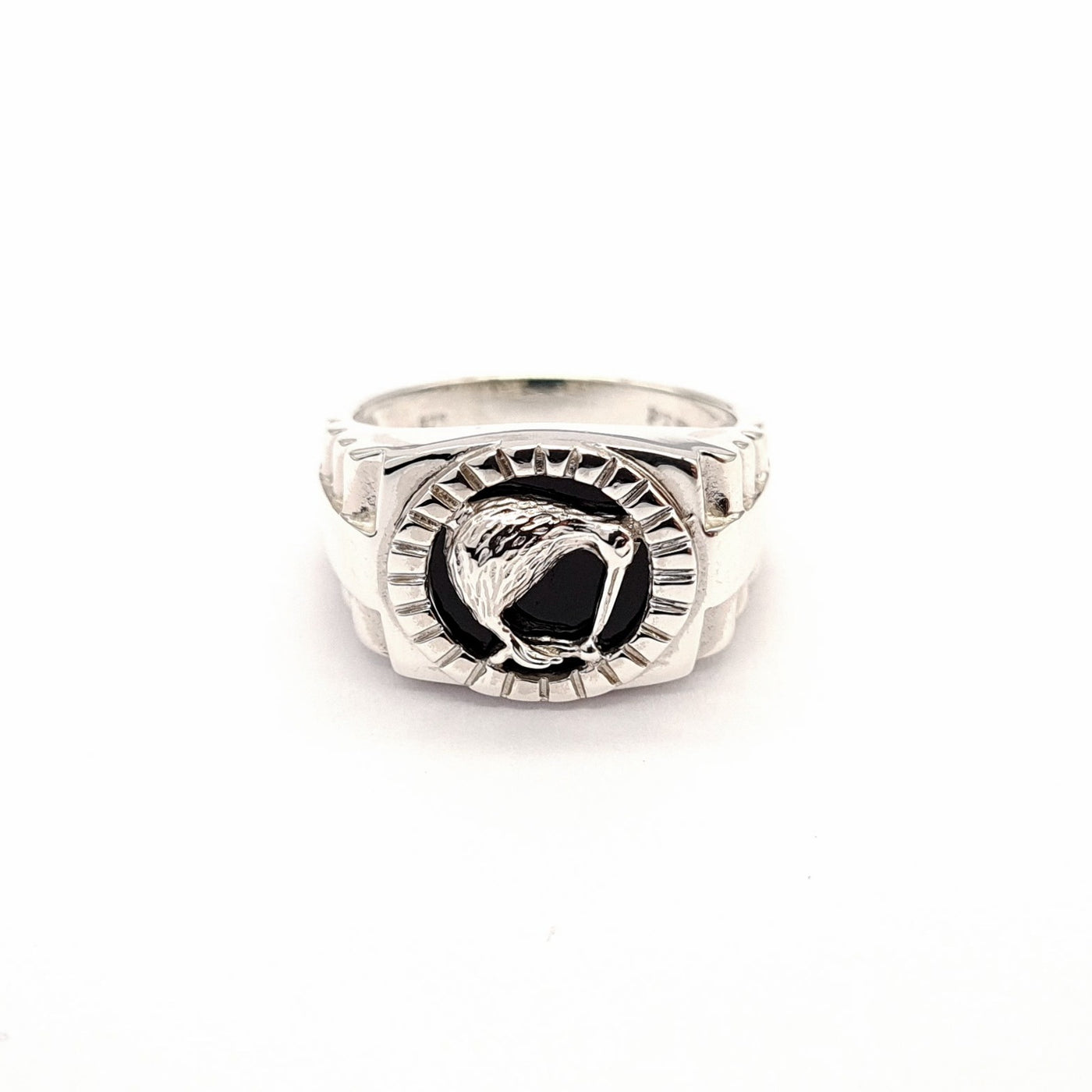 Onyx Kiwi Ring
